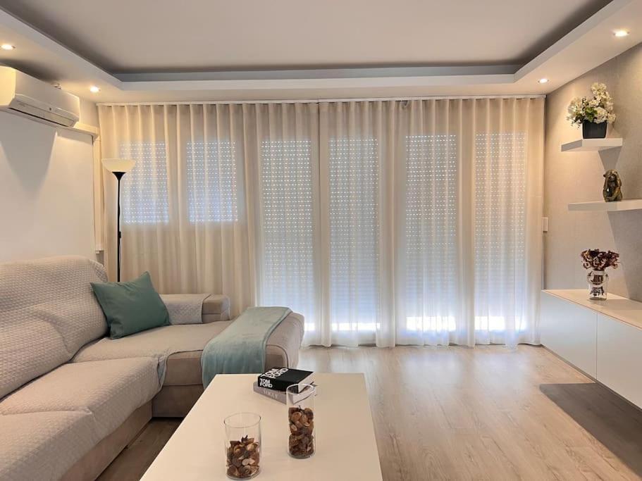 Apartamento Cafe & Mar. Malaga Bagian luar foto