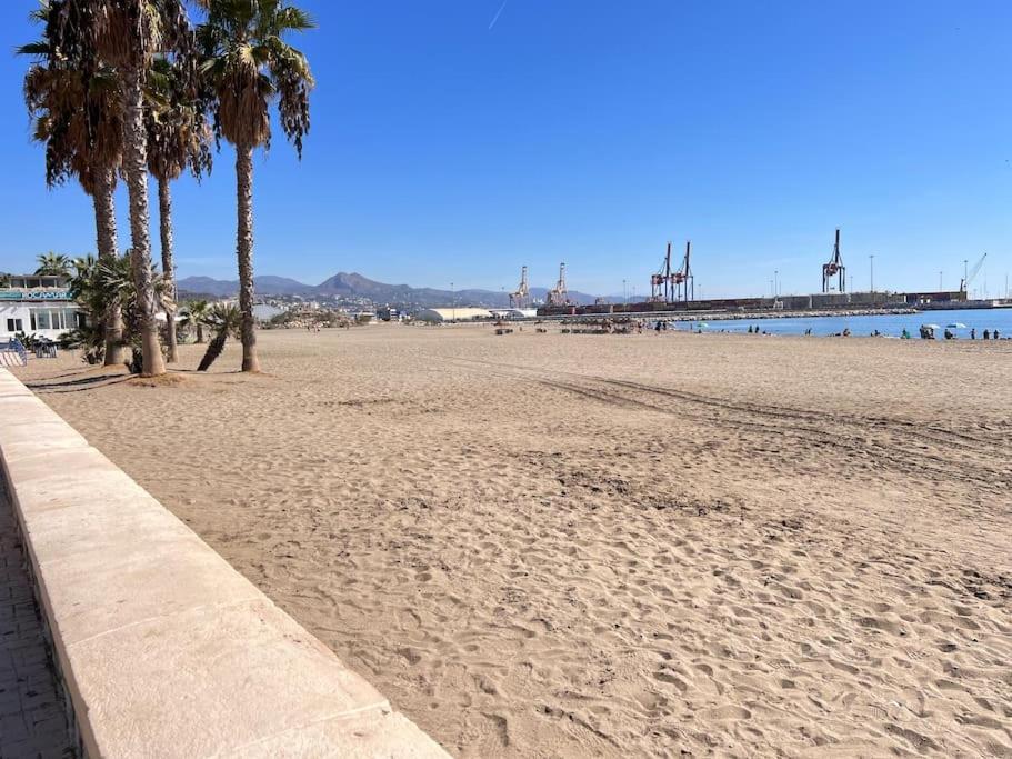 Apartamento Cafe & Mar. Malaga Bagian luar foto